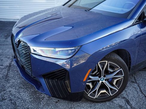 Used 2024 BMW iX xDrive50 w/ Premium Package image 2