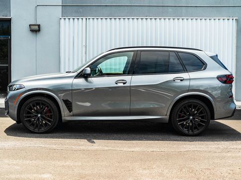 Used 2026 BMW X5 sDrive40i w/ M Sport Package RWD image 5