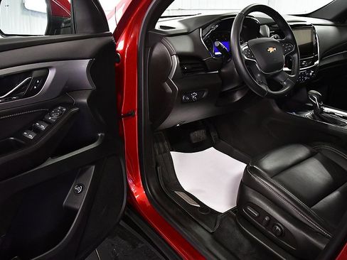 Used 2023 Chevrolet Traverse LT w/ LPO, Floor Liner Package image 15