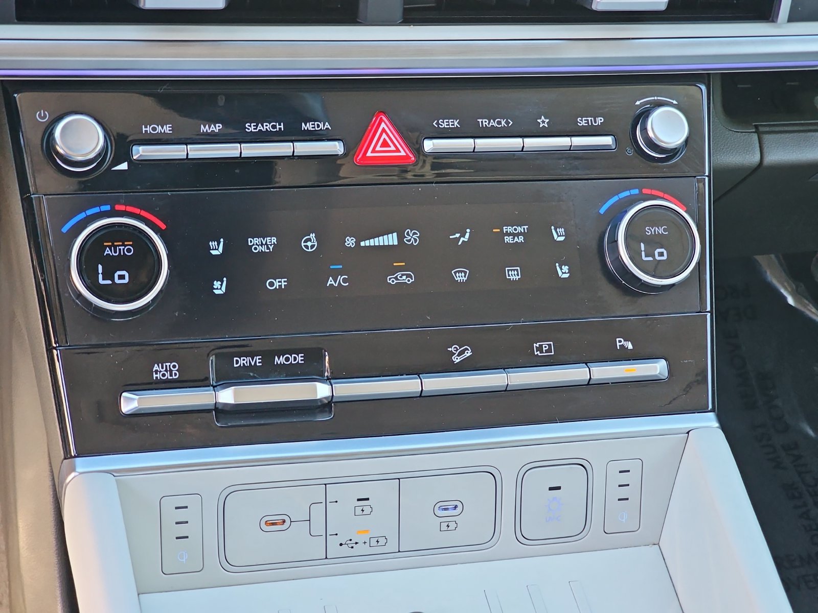 Certified 2025 Hyundai Santa Fe Calligraphy FWD image 28