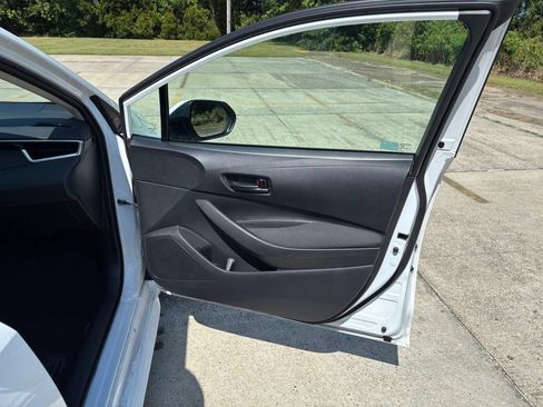 Used 2024 Toyota Corolla LE FWD image 21