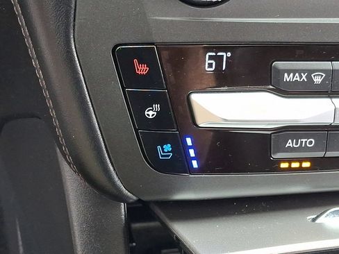 Used 2020 Ford Explorer Platinum w/ Premium Technology Package AWD/4WD image 28