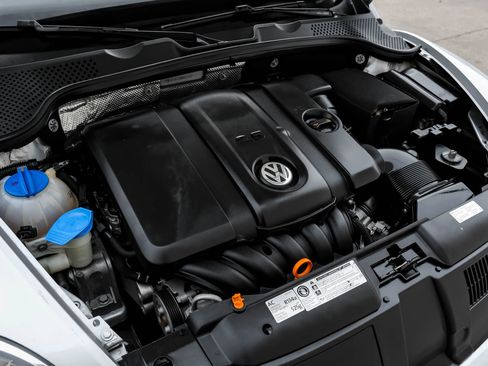 Used 2013 Volkswagen Beetle 2.5 image 39