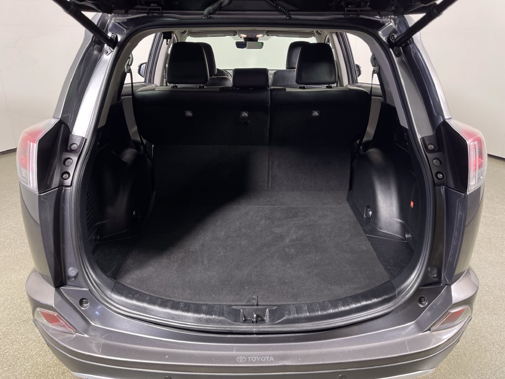 Used 2016 Toyota RAV4 Limited w/ Advanced Technology Package AWD/4WD image 10