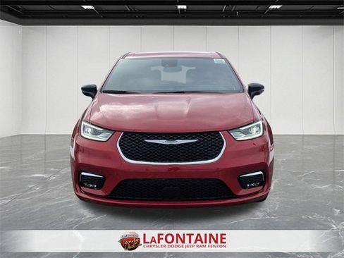 New 2026 Chrysler Pacifica Select image 8