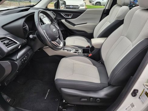 Used 2023 Subaru Forester Premium image 20