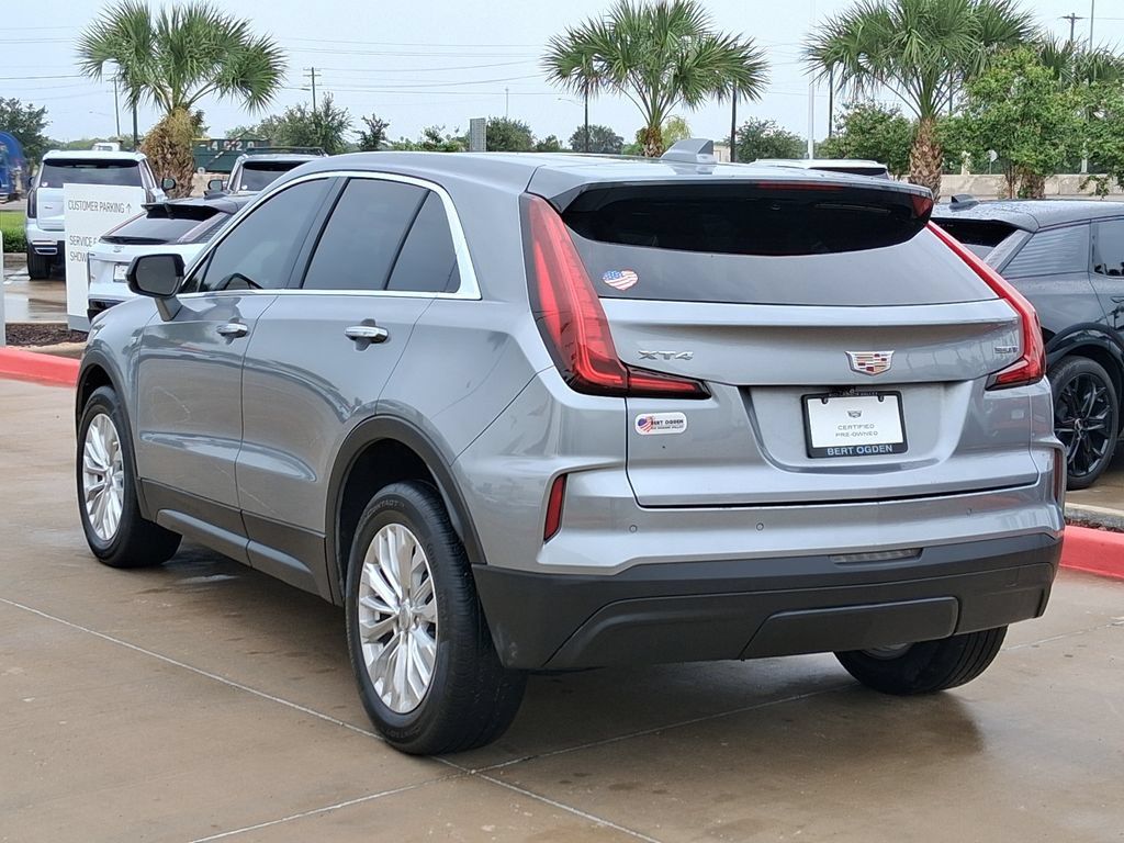 Certified 2024 Cadillac XT4 Luxury FWD image 4