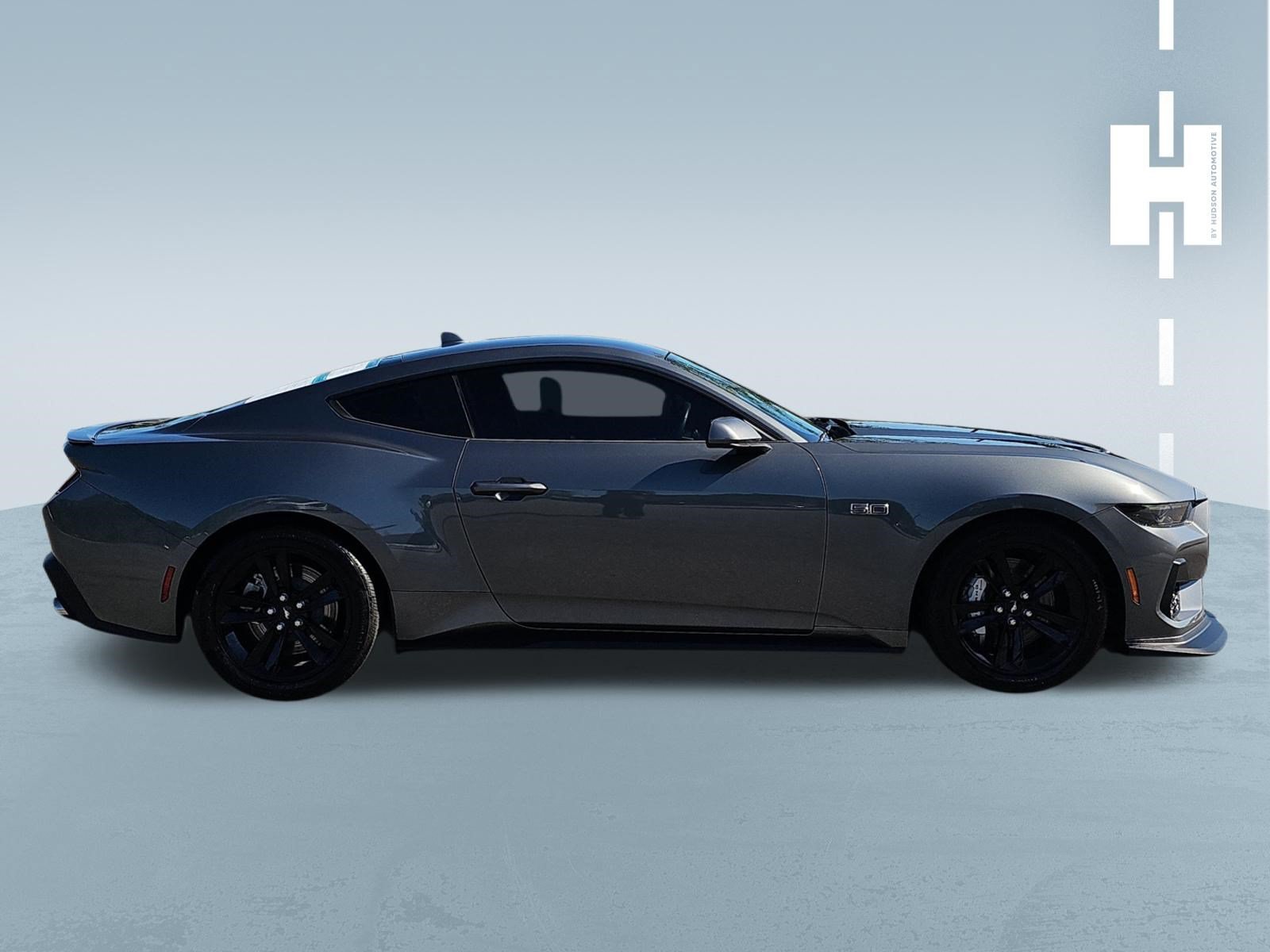 Used 2025 Ford Mustang GT RWD image 3