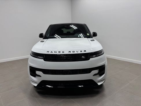 New 2026 Land Rover Range Rover Sport Dynamic SE AWD/4WD image 3