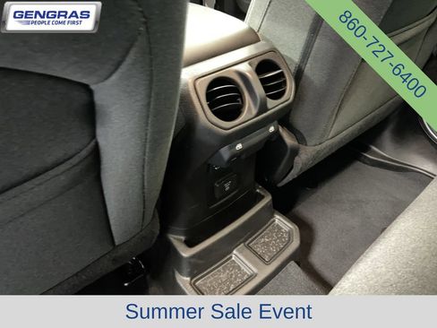 Used 2024 Jeep Wrangler Unlimited Sahara AWD/4WD image 29