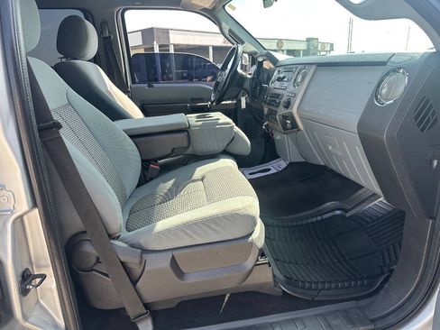 Used 2014 Ford F250 XLT w/ XLT Premium Package AWD/4WD image 38