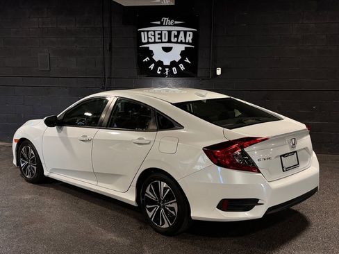 Used 2018 Honda Civic EX-T image 3
