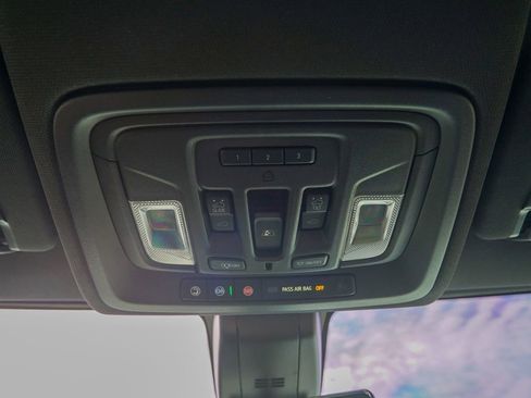 Used 2021 Chevrolet Silverado 3500 High Country image 33