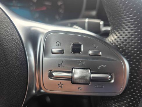 Used 2022 Mercedes-Benz GLC 300 4MATIC image 33