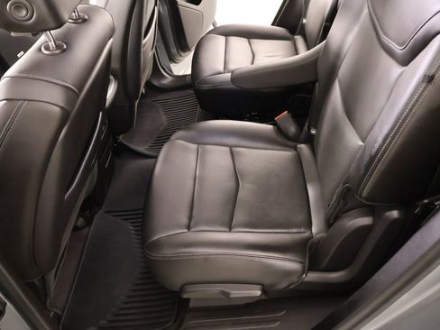 Used 2024 Cadillac XT6 Premium Luxury image 12