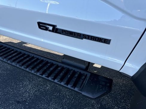 Used 2024 Ford F550 4x4 Regular Cab Super Duty w/ XLT Value Package image 29