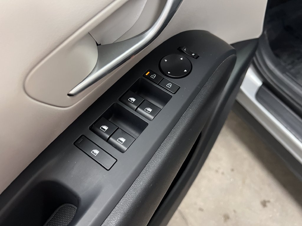 Used 2025 Hyundai Tucson SEL FWD image 12