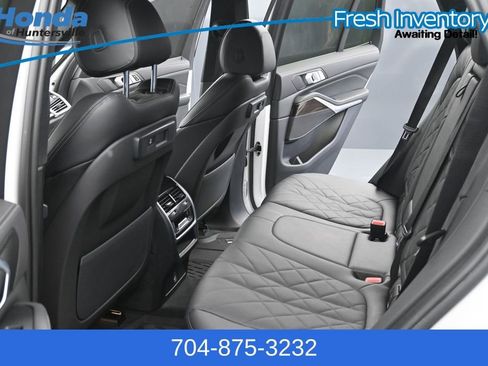 Used 2023 BMW X5 xDrive40i w/ Premium Package AWD/4WD image 13