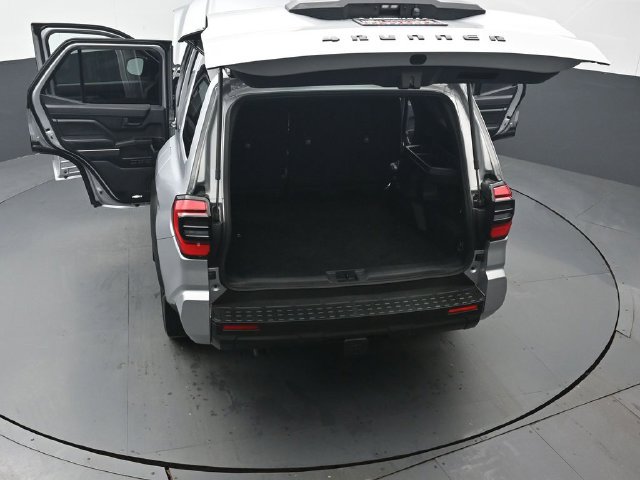 Certified 2026 Toyota 4Runner SR5 AWD/4WD image 51