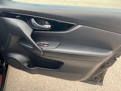 Used 2020 Nissan Rogue Sport SV w/ All-Weather Package image 21