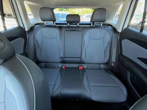 Used 2026 Volkswagen Tiguan SE FWD image 35