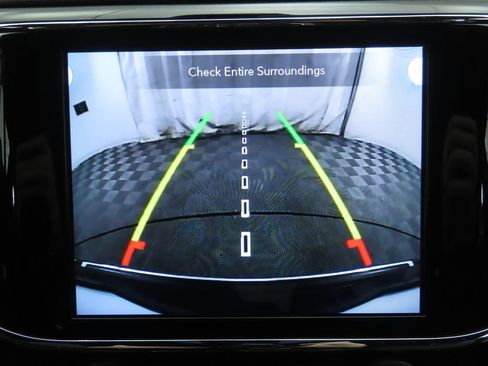 Used 2020 Jeep Grand Cherokee Overland image 15