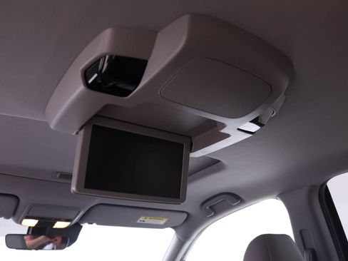 Used 2021 Honda Pilot Touring image 12