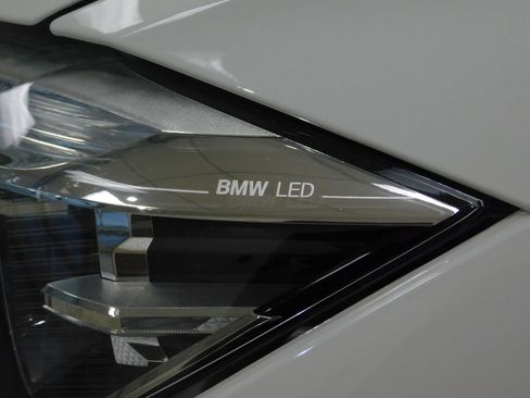 Used 2019 BMW 330i xDrive Wagon AWD/4WD image 17
