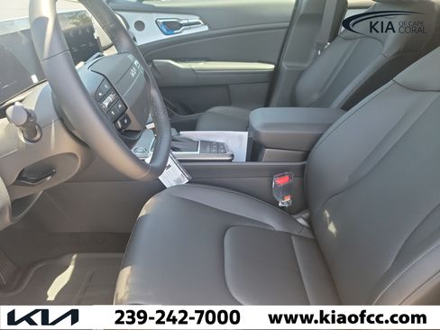 New 2026 Kia Sportage EX FWD image 21