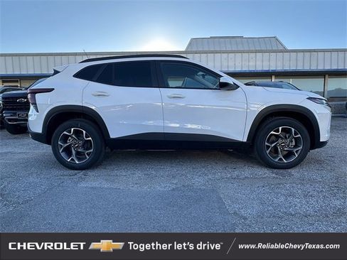 New 2026 Chevrolet Trax LT w/ Driver Confidence Package image 3