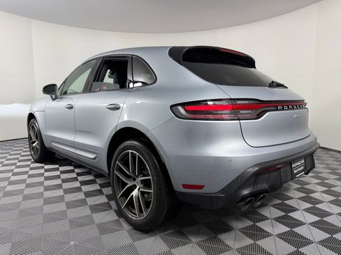 Used 2024 Porsche Macan image 3