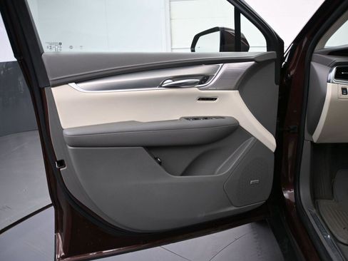 Used 2023 Cadillac XT5 Premium Luxury AWD/4WD image 9
