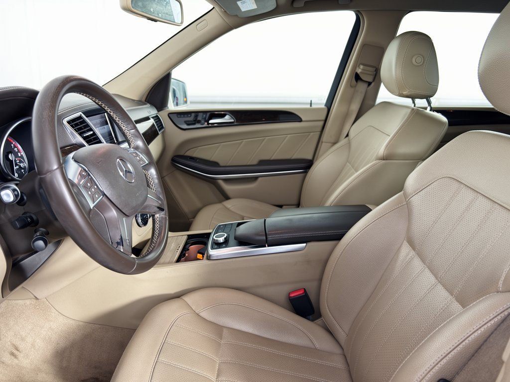 Used 2014 Mercedes-Benz GL 450 4MATIC image 5