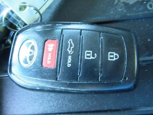 Used 2024 Toyota Tundra SR5 w/ SR5 Convenience Package AWD/4WD image 29