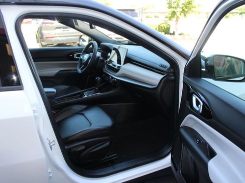 Used 2025 Jeep Compass Limited AWD/4WD image 36