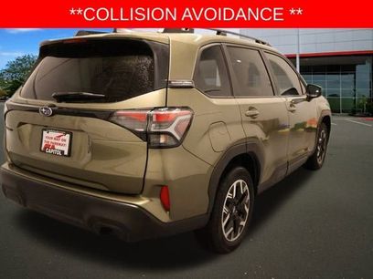 Used 2025 Subaru Forester Premium w/ Convenience Package #1