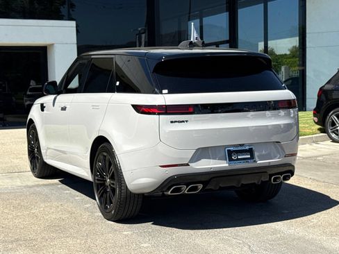 Used 2025 Land Rover Range Rover Sport Dynamic SE AWD/4WD image 10