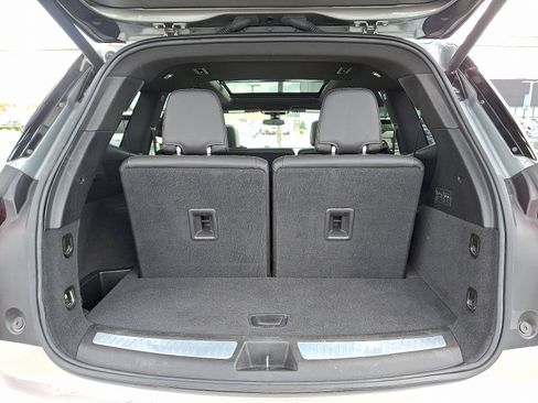 Used 2023 Cadillac XT6 Premium Luxury image 29