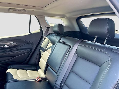 Used 2024 GMC Terrain SLT w/ Infotainment Package II FWD image 21