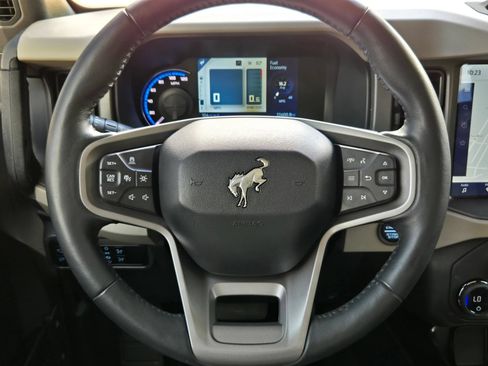 Used 2024 Ford Bronco Wildtrak AWD/4WD image 20