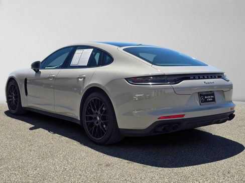 Used 2023 Porsche Panamera RWD image 5