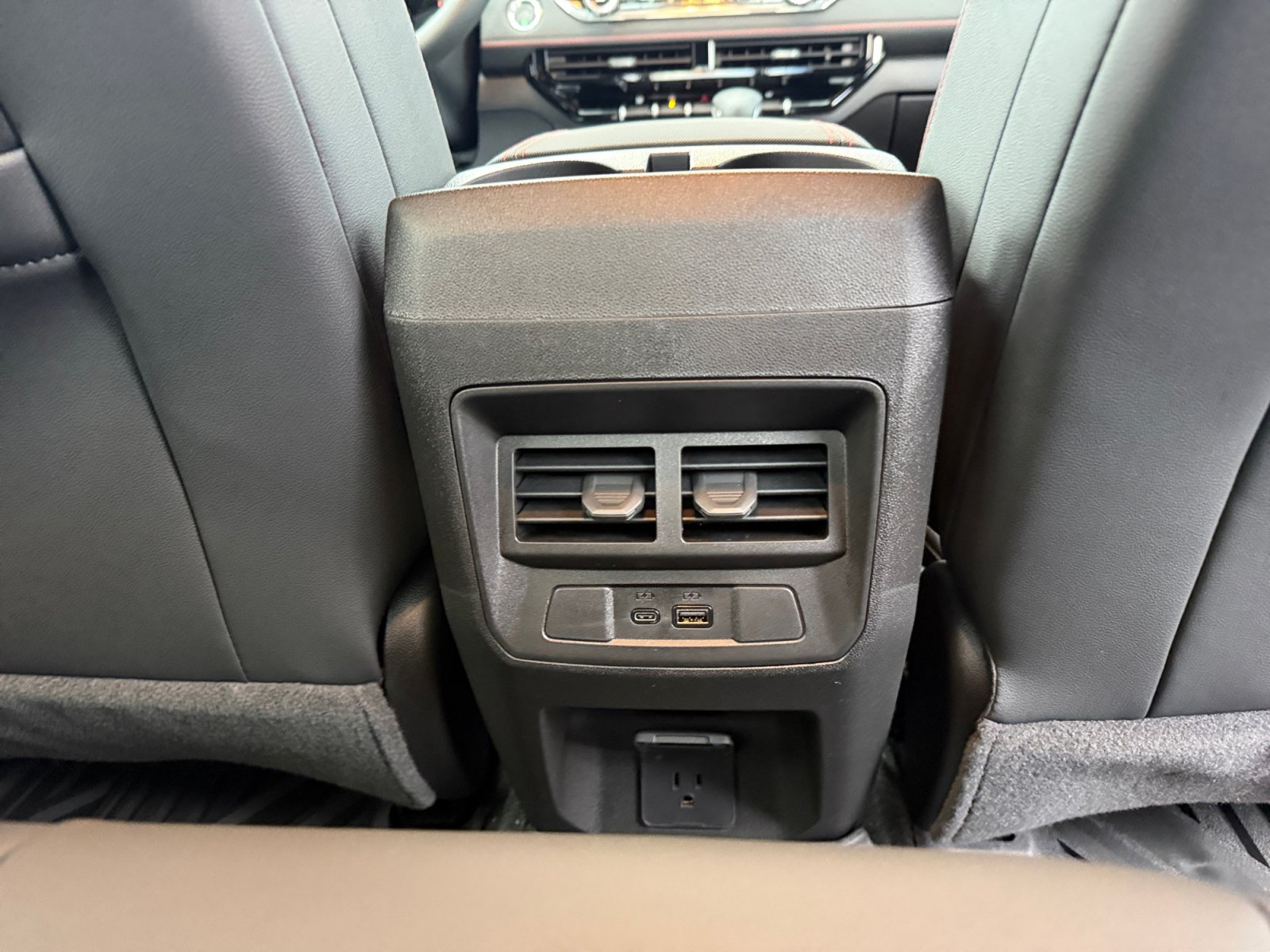 New 2026 Chevrolet Colorado Z71 w/ Technology Package AWD/4WD image 32