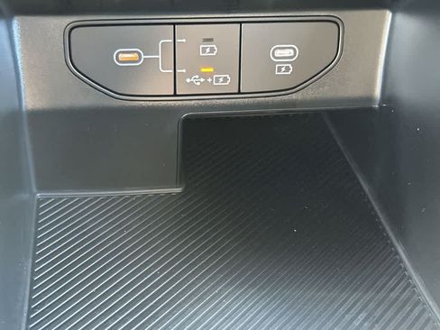 Certified 2026 Kia Sorento LX FWD image 17