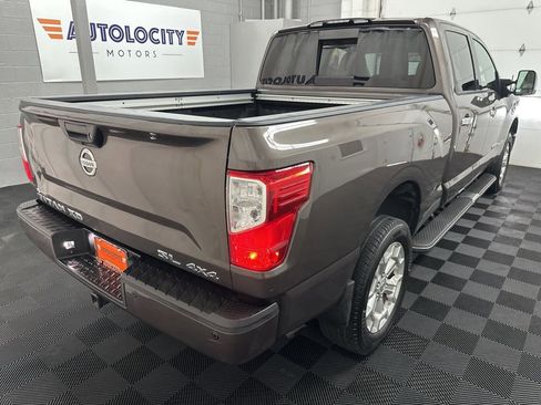 Used 2016 Nissan Titan SL AWD/4WD image 9
