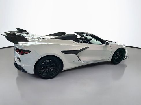 Certified 2025 Chevrolet Corvette ZR1 w/ ZR1 Carbon Fiber Aero Package RWD image 3