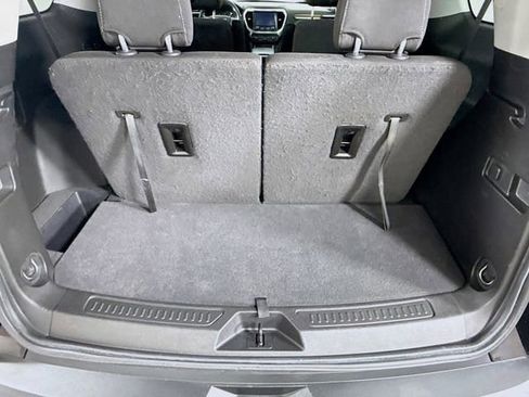 Used 2021 GMC Acadia SLE w/ Driver Convenience Package FWD image 25