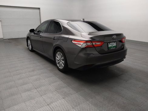 Used 2019 Toyota Camry LE FWD image 5