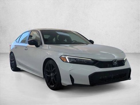 Used 2025 Honda Civic Sport image 3