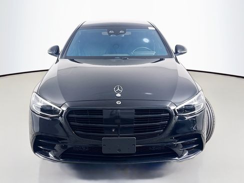 Used 2022 Mercedes-Benz S 500 4MATIC w/ AMG Line Package image 2