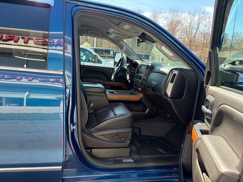 Used 2019 Chevrolet Silverado 2500 High Country w/ Duramax Plus Package AWD/4WD image 50